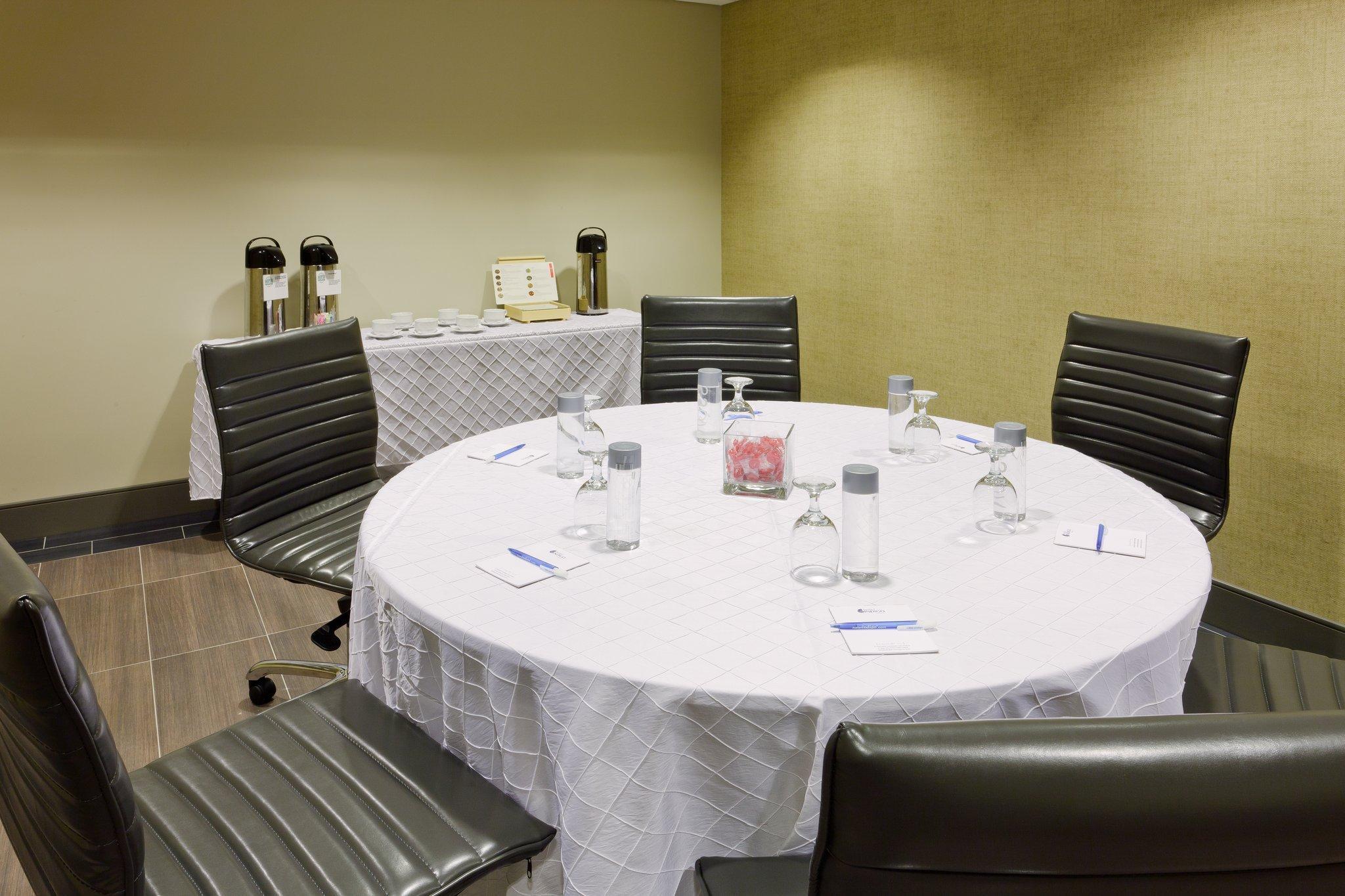 Hotel Indigo East End By Ihg Riverhead Buitenkant foto